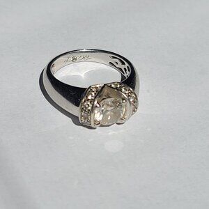 Vintage Design Sterling Silver "Love" Engraved Ring with CZ Stones Size 7
